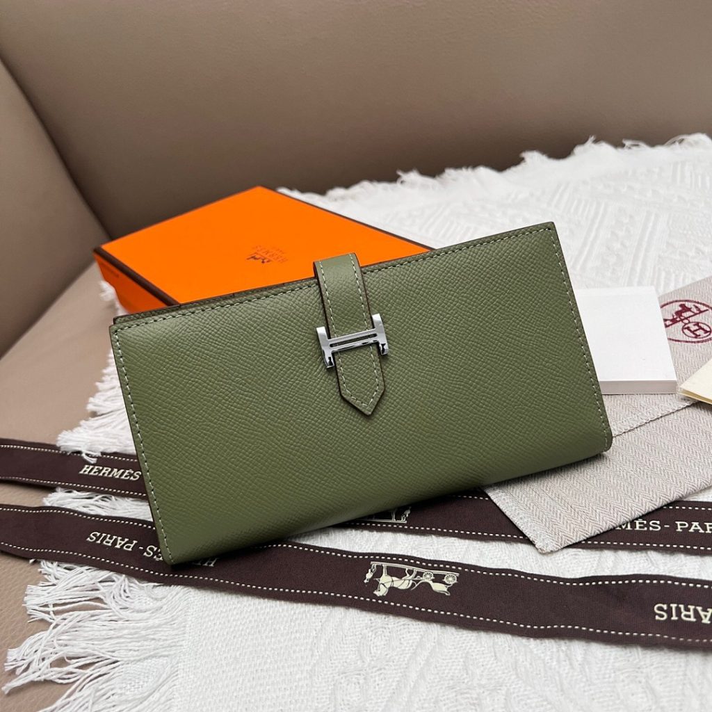 HERMES ヘルメス 財布 新作 ファッション