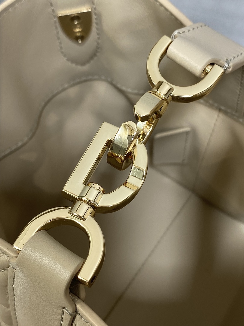DIOR ディオール バッグ 新作 ファッション Nランク - 画像 (5)